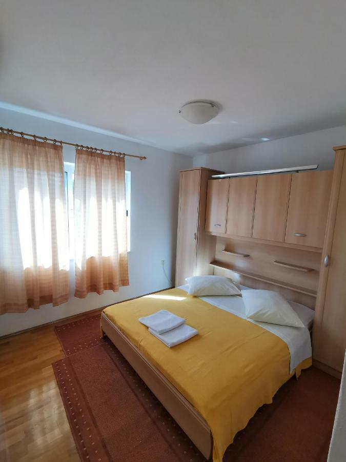 Apartments Moso Tučepi Esterno foto