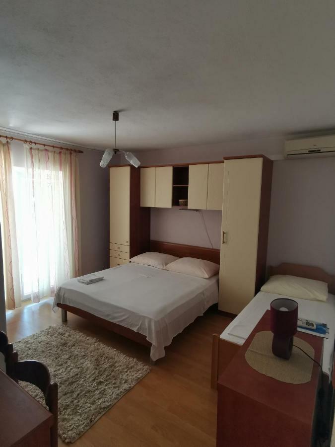 Apartments Moso Tučepi Esterno foto